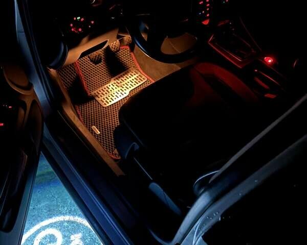 Сірий Ауді А4, об'ємом двигуна 2 л та пробігом 330 тис. км за 6900 $, фото 24 на Automoto.ua