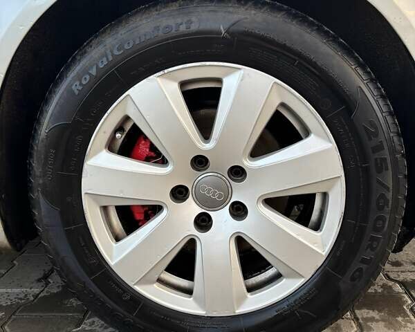 Сірий Ауді А4, об'ємом двигуна 2 л та пробігом 330 тис. км за 6900 $, фото 12 на Automoto.ua