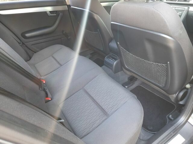 Сірий Ауді А4, об'ємом двигуна 2 л та пробігом 216 тис. км за 7500 $, фото 7 на Automoto.ua