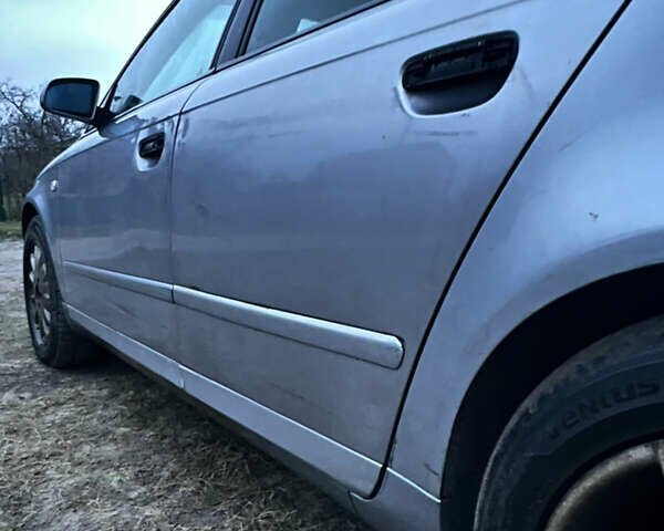Сірий Ауді А4, об'ємом двигуна 2 л та пробігом 330 тис. км за 5500 $, фото 8 на Automoto.ua
