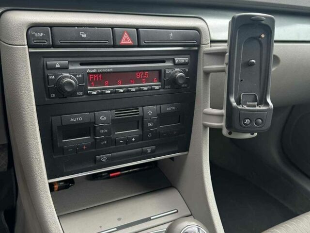 Серый Ауди А4, объемом двигателя 1.6 л и пробегом 210 тыс. км за 6000 $, фото 6 на Automoto.ua