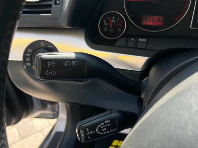 Сірий Ауді А4, об'ємом двигуна 3 л та пробігом 362 тис. км за 6990 $, фото 15 на Automoto.ua