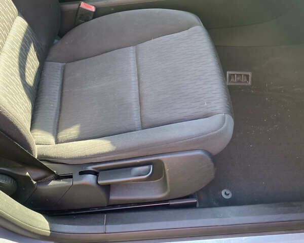 Серый Ауди А4, объемом двигателя 2 л и пробегом 303 тыс. км за 4700 $, фото 5 на Automoto.ua