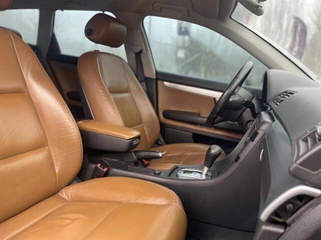 Сірий Ауді А4, об'ємом двигуна 2.5 л та пробігом 348 тис. км за 6400 $, фото 16 на Automoto.ua