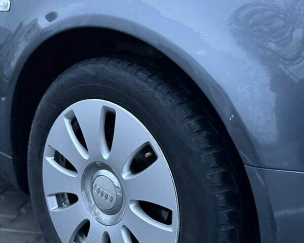 Серый Ауди А4, объемом двигателя 2 л и пробегом 267 тыс. км за 5800 $, фото 8 на Automoto.ua