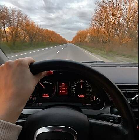 Сірий Ауді А4, об'ємом двигуна 2 л та пробігом 330 тис. км за 6900 $, фото 34 на Automoto.ua