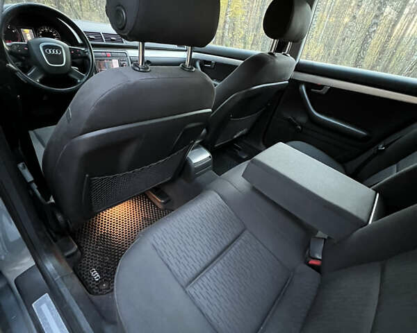 Сірий Ауді А4, об'ємом двигуна 1.8 л та пробігом 260 тис. км за 6200 $, фото 13 на Automoto.ua