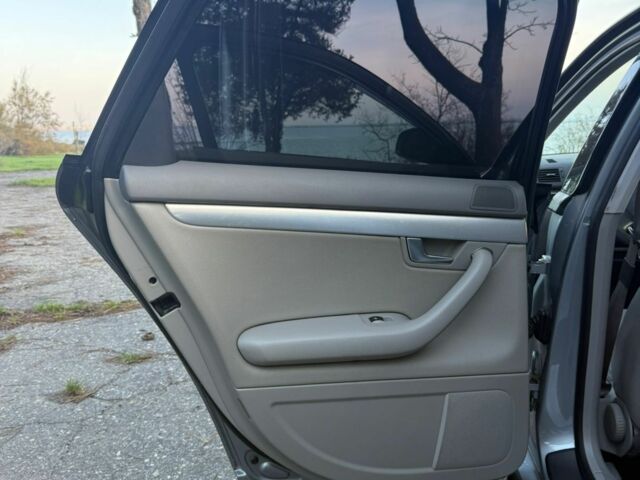 Серый Ауди А4, объемом двигателя 3 л и пробегом 383 тыс. км за 8000 $, фото 13 на Automoto.ua