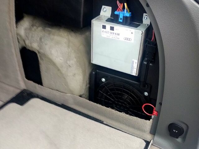 Сірий Ауді А4, об'ємом двигуна 2 л та пробігом 241 тис. км за 7000 $, фото 11 на Automoto.ua