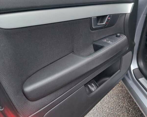 Серый Ауди А4, объемом двигателя 1.8 л и пробегом 222 тыс. км за 7900 $, фото 9 на Automoto.ua