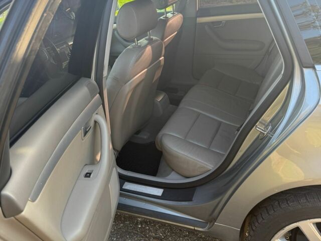 Серый Ауди А4, объемом двигателя 3 л и пробегом 383 тыс. км за 8000 $, фото 7 на Automoto.ua