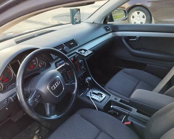 Серый Ауди А4, объемом двигателя 2.5 л и пробегом 417 тыс. км за 5800 $, фото 12 на Automoto.ua