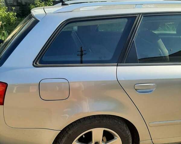 Сірий Ауді А4, об'ємом двигуна 2 л та пробігом 220 тис. км за 5900 $, фото 2 на Automoto.ua