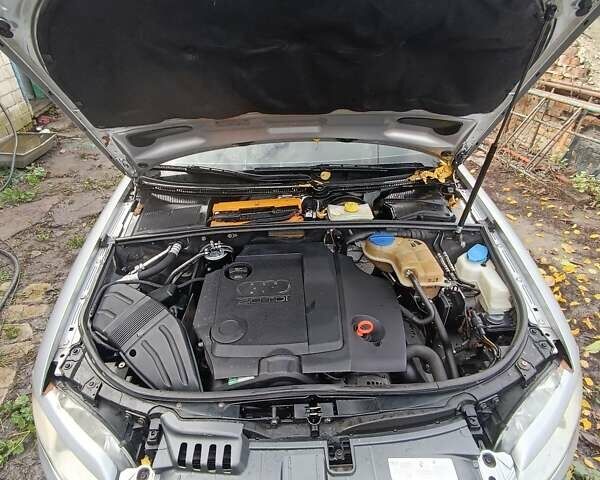 Сірий Ауді А4, об'ємом двигуна 2 л та пробігом 200 тис. км за 6500 $, фото 3 на Automoto.ua