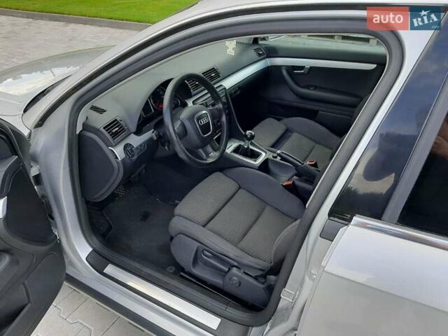 Сірий Ауді А4, об'ємом двигуна 2 л та пробігом 265 тис. км за 6400 $, фото 15 на Automoto.ua