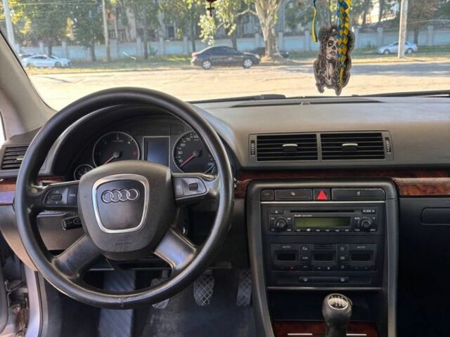 Серый Ауди А4, объемом двигателя 2.5 л и пробегом 560 тыс. км за 3100 $, фото 4 на Automoto.ua