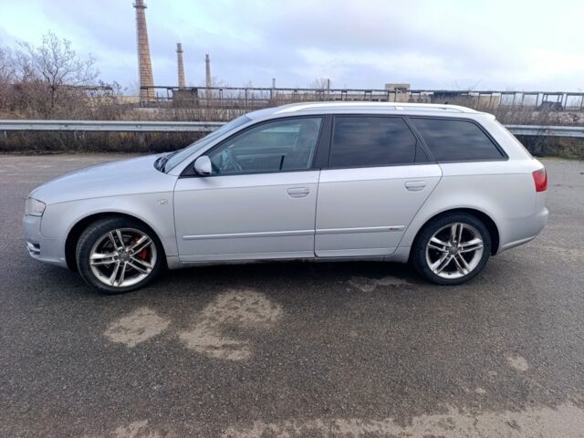 Серый Ауди А4, объемом двигателя 2 л и пробегом 300 тыс. км за 3011 $, фото 3 на Automoto.ua