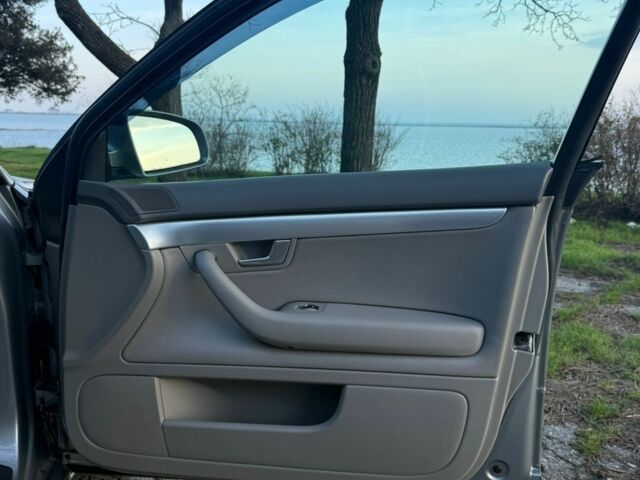 Серый Ауди А4, объемом двигателя 3 л и пробегом 383 тыс. км за 8000 $, фото 18 на Automoto.ua