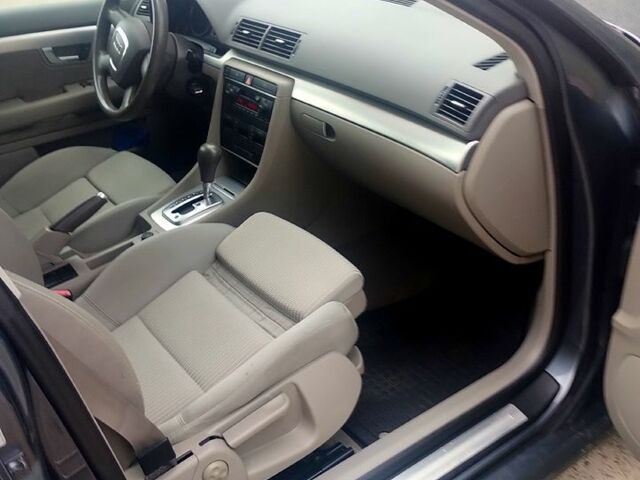 Сірий Ауді А4, об'ємом двигуна 2 л та пробігом 241 тис. км за 7000 $, фото 9 на Automoto.ua