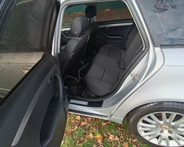 Сірий Ауді А4, об'ємом двигуна 2 л та пробігом 200 тис. км за 6500 $, фото 1 на Automoto.ua