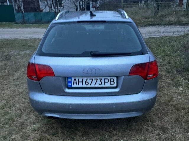 Серый Ауди А4, объемом двигателя 2 л и пробегом 330 тыс. км за 5500 $, фото 1 на Automoto.ua