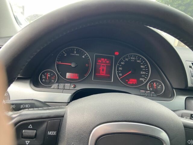 Серый Ауди А4, объемом двигателя 2 л и пробегом 296 тыс. км за 3700 $, фото 13 на Automoto.ua