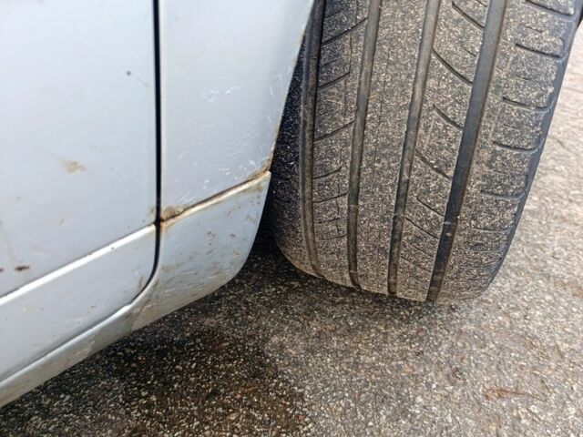 Серый Ауди А4, объемом двигателя 2 л и пробегом 300 тыс. км за 3011 $, фото 7 на Automoto.ua