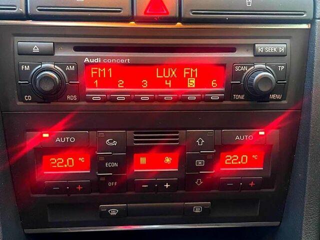 Сірий Ауді А4, об'ємом двигуна 2 л та пробігом 288 тис. км за 6700 $, фото 11 на Automoto.ua