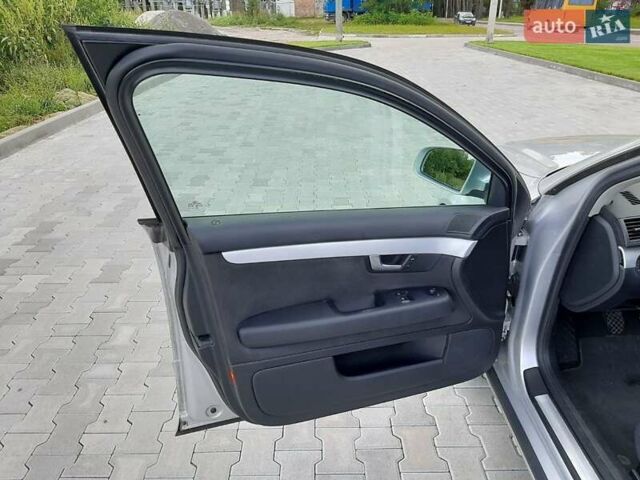 Сірий Ауді А4, об'ємом двигуна 2 л та пробігом 265 тис. км за 6400 $, фото 13 на Automoto.ua