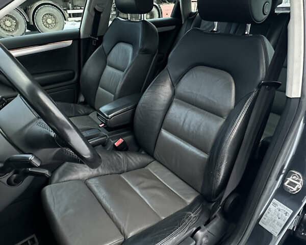 Сірий Ауді А4, об'ємом двигуна 2 л та пробігом 176 тис. км за 6950 $, фото 28 на Automoto.ua