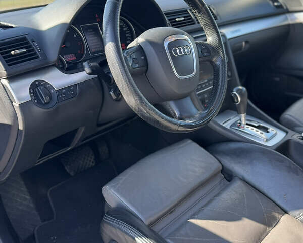 Серый Ауди А4, объемом двигателя 2 л и пробегом 211 тыс. км за 7450 $, фото 9 на Automoto.ua