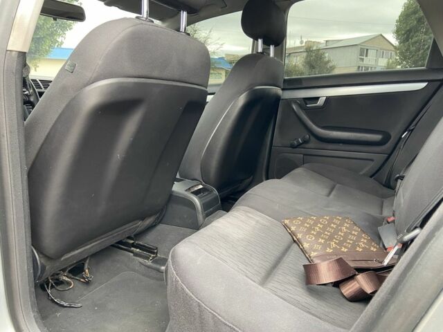 Серый Ауди А4, объемом двигателя 2 л и пробегом 296 тыс. км за 3700 $, фото 10 на Automoto.ua