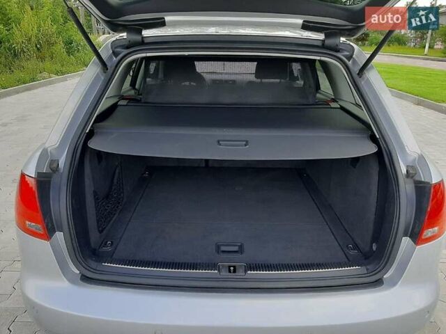 Сірий Ауді А4, об'ємом двигуна 2 л та пробігом 265 тис. км за 6400 $, фото 29 на Automoto.ua