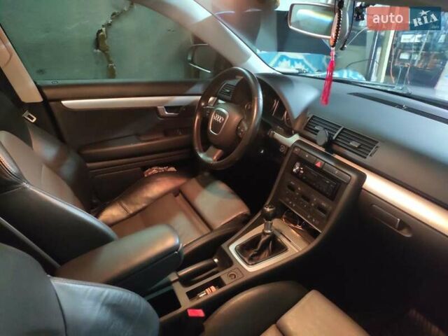 Сірий Ауді А4, об'ємом двигуна 1.6 л та пробігом 240 тис. км за 7800 $, фото 1 на Automoto.ua