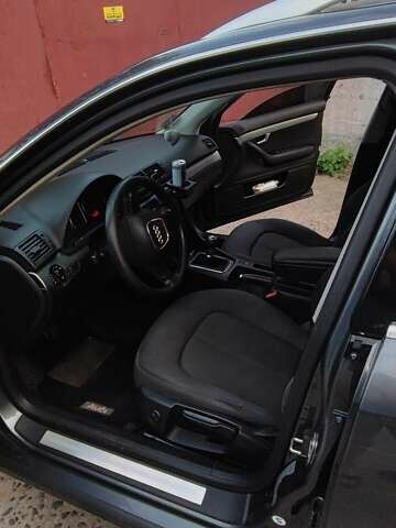 Серый Ауди А4, объемом двигателя 3 л и пробегом 370 тыс. км за 6500 $, фото 1 на Automoto.ua