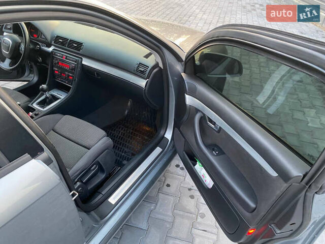 Серый Ауди А4, объемом двигателя 2 л и пробегом 348 тыс. км за 6500 $, фото 24 на Automoto.ua