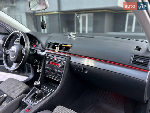 Сірий Ауді А4, об'ємом двигуна 1.98 л та пробігом 400 тис. км за 6900 $, фото 17 на Automoto.ua