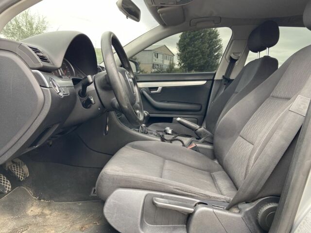 Серый Ауди А4, объемом двигателя 2 л и пробегом 296 тыс. км за 3700 $, фото 12 на Automoto.ua