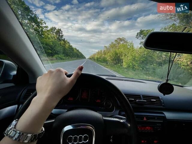 Сірий Ауді А4, об'ємом двигуна 2 л та пробігом 330 тис. км за 6900 $, фото 33 на Automoto.ua