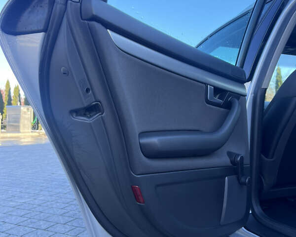 Серый Ауди А4, объемом двигателя 1.8 л и пробегом 235 тыс. км за 5690 $, фото 18 на Automoto.ua