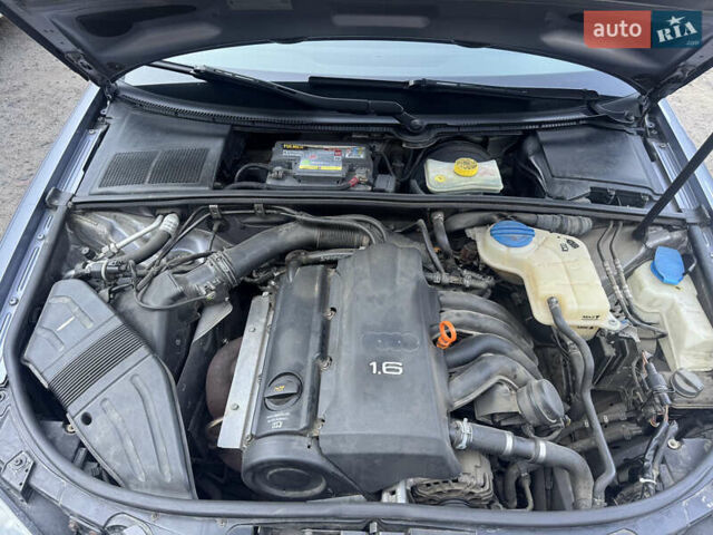 Серый Ауди А4, объемом двигателя 1.6 л и пробегом 256 тыс. км за 6400 $, фото 3 на Automoto.ua