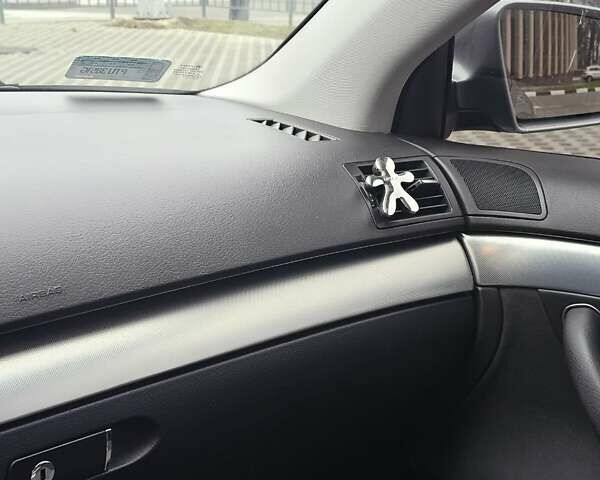 Серый Ауди А4, объемом двигателя 1.98 л и пробегом 190 тыс. км за 6999 $, фото 11 на Automoto.ua