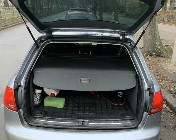 Серый Ауди А4, объемом двигателя 2 л и пробегом 310 тыс. км за 5400 $, фото 6 на Automoto.ua