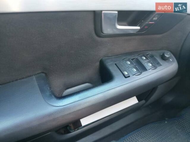 Серый Ауди А4, объемом двигателя 2.98 л и пробегом 247 тыс. км за 8000 $, фото 6 на Automoto.ua