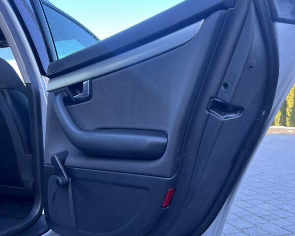 Серый Ауди А4, объемом двигателя 1.8 л и пробегом 235 тыс. км за 5690 $, фото 21 на Automoto.ua