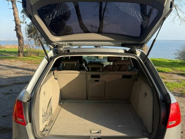 Серый Ауди А4, объемом двигателя 3 л и пробегом 383 тыс. км за 8000 $, фото 15 на Automoto.ua