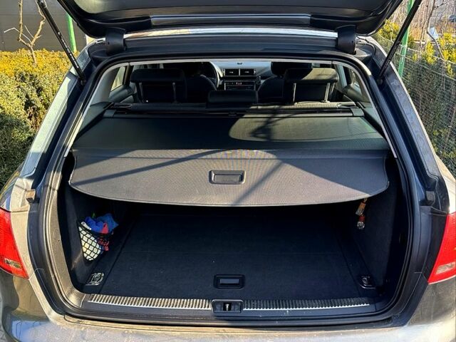 Серый Ауди А4, объемом двигателя 2 л и пробегом 330 тыс. км за 6000 $, фото 8 на Automoto.ua