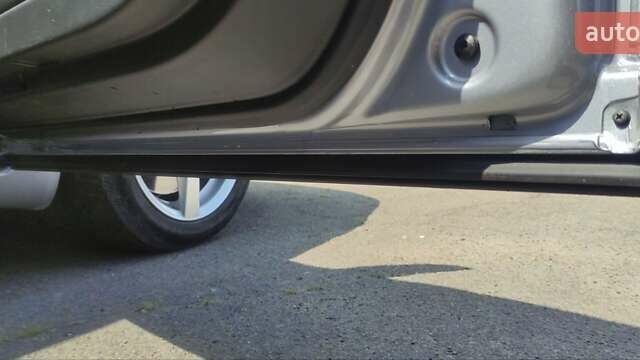 Сірий Ауді А4, об'ємом двигуна 1.98 л та пробігом 250 тис. км за 7500 $, фото 19 на Automoto.ua