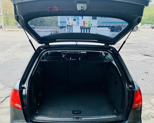 Сірий Ауді А4, об'ємом двигуна 2.5 л та пробігом 370 тис. км за 5800 $, фото 1 на Automoto.ua