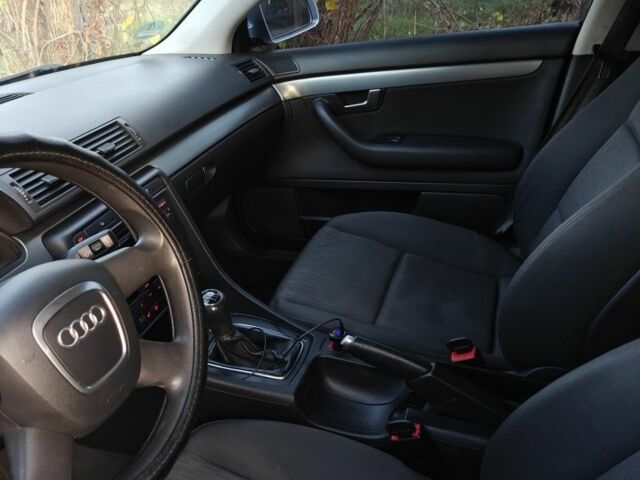 Серый Ауди А4, объемом двигателя 2 л и пробегом 320 тыс. км за 6200 $, фото 5 на Automoto.ua